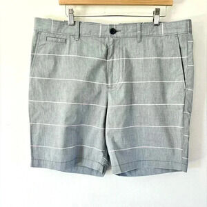 Penguin Slim Fit Gray with Pink Stripes 8" Inseam Shorts Size 38, NWT